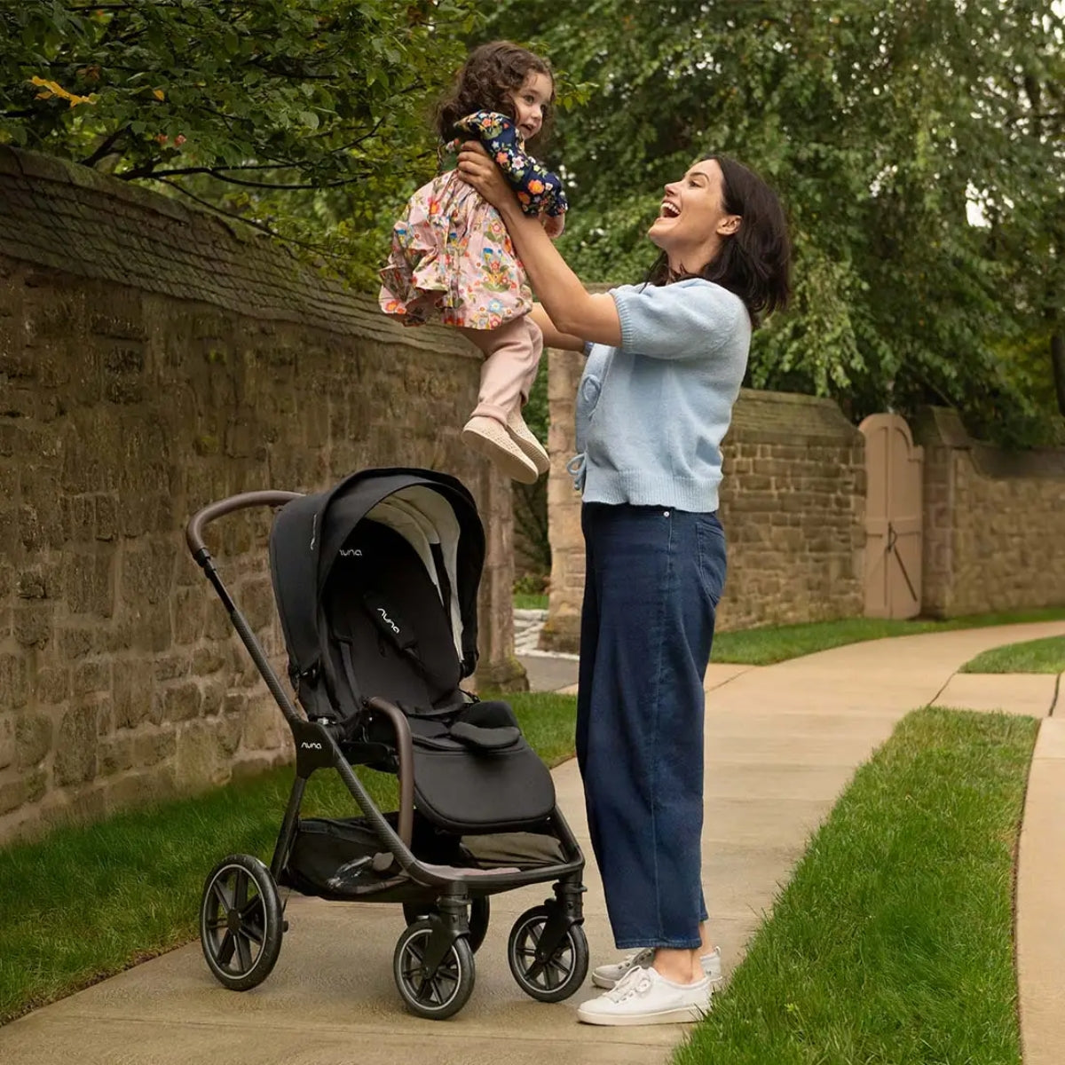 Nuna TRIV lx Stroller - Caviar on Luna Baby Store Miami