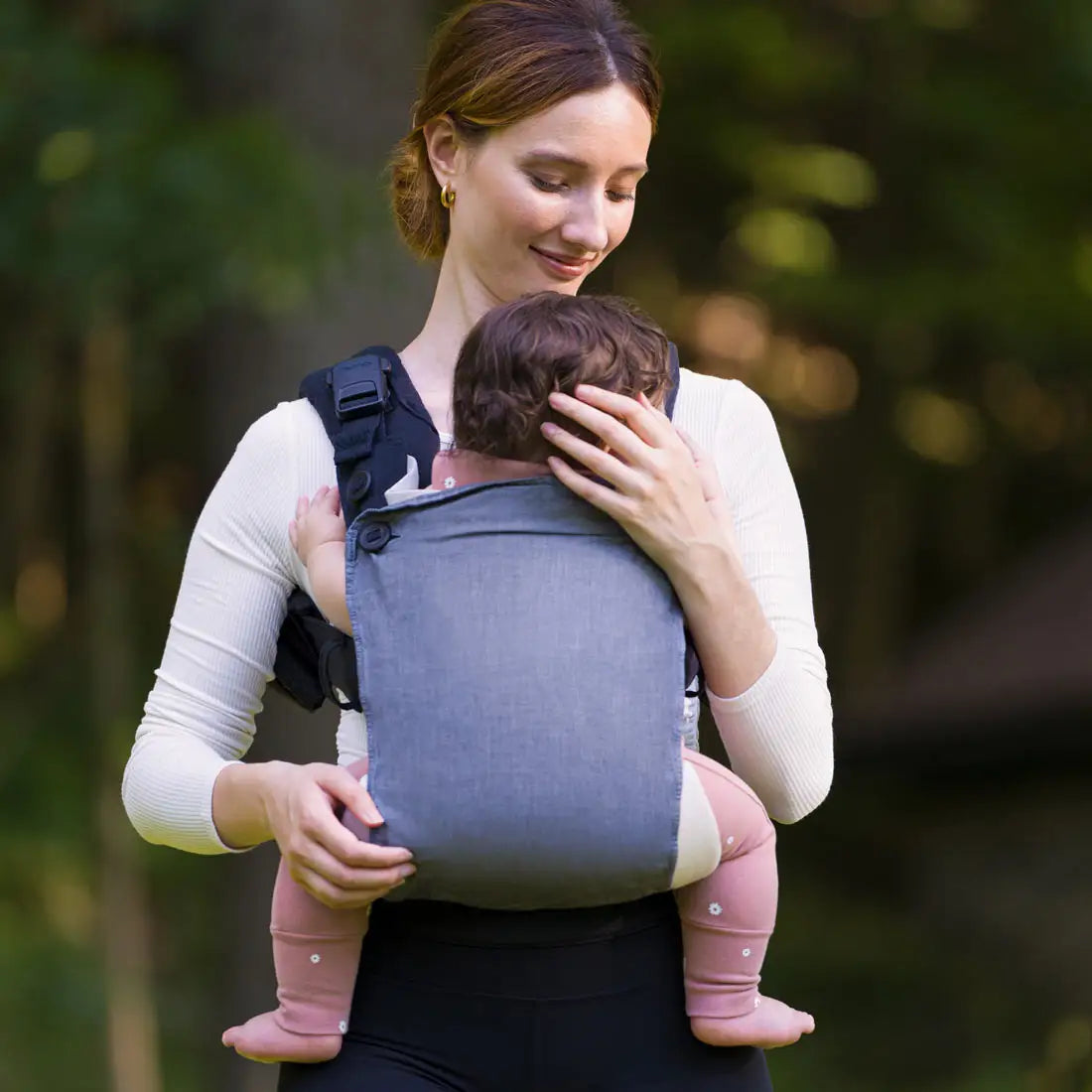 Nuna Cudl Clik - Denim - Adjustable Fit and Smart Features