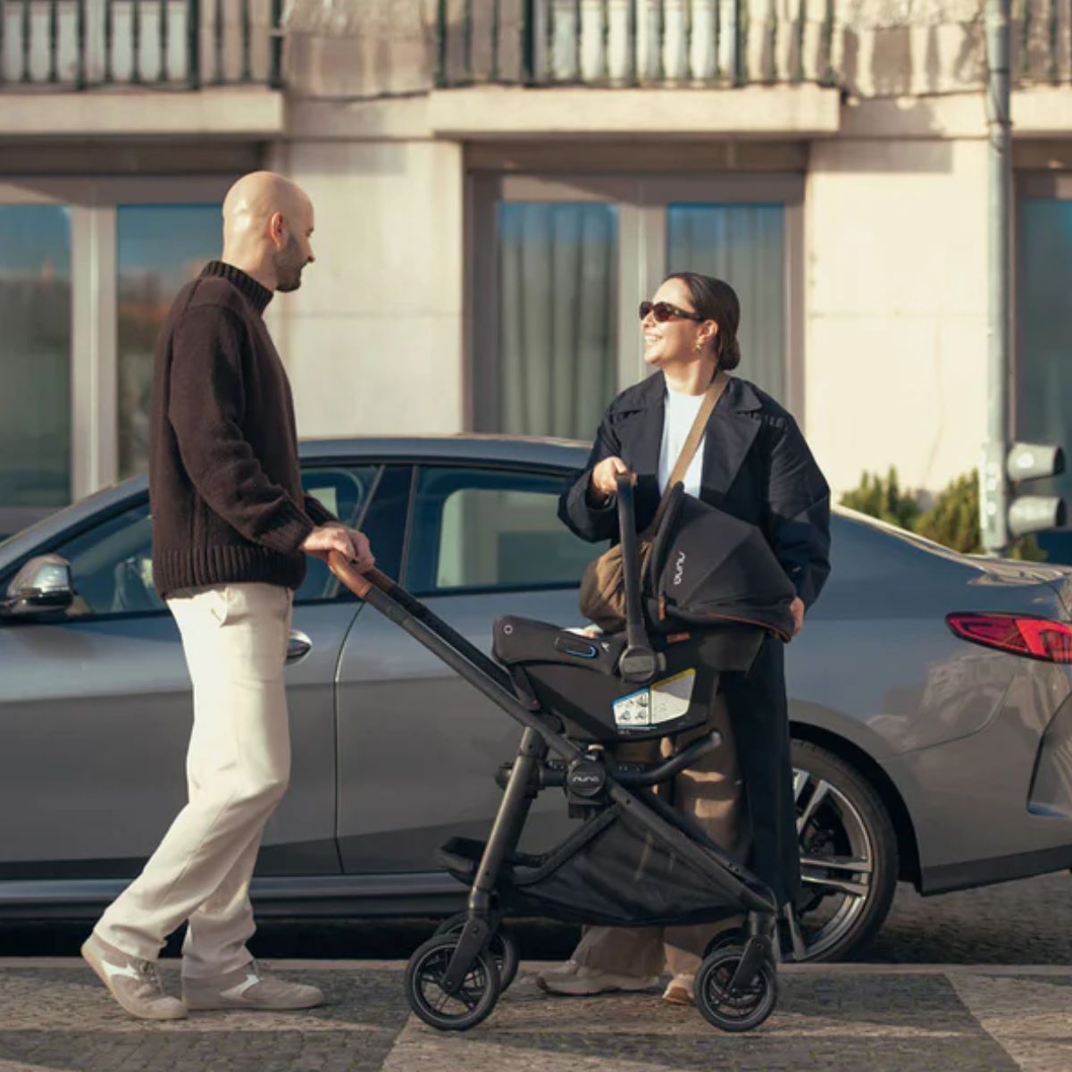 Nuna PIPA Urbn + Swiv Travel System - Caviar/Chocolate