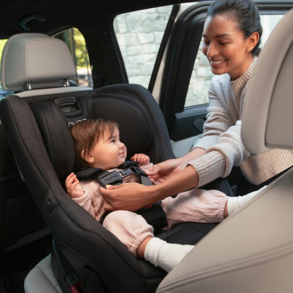 Nuna Rava Convertible Car Seat - Cedar