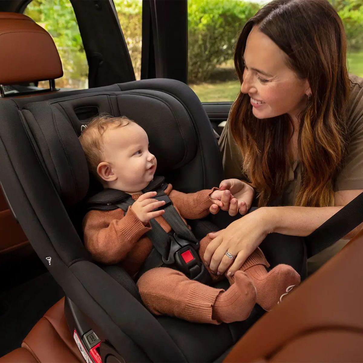 Nuna Rava Next Convertible Car Seat - Caviar