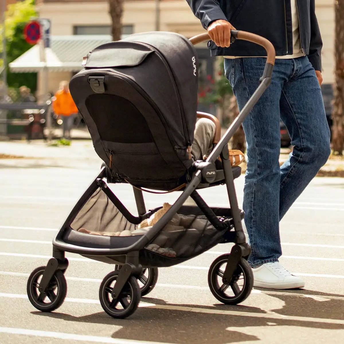 Nuna SWIV Stroller - Caviar/Chocolate on Luna Baby Store Miami