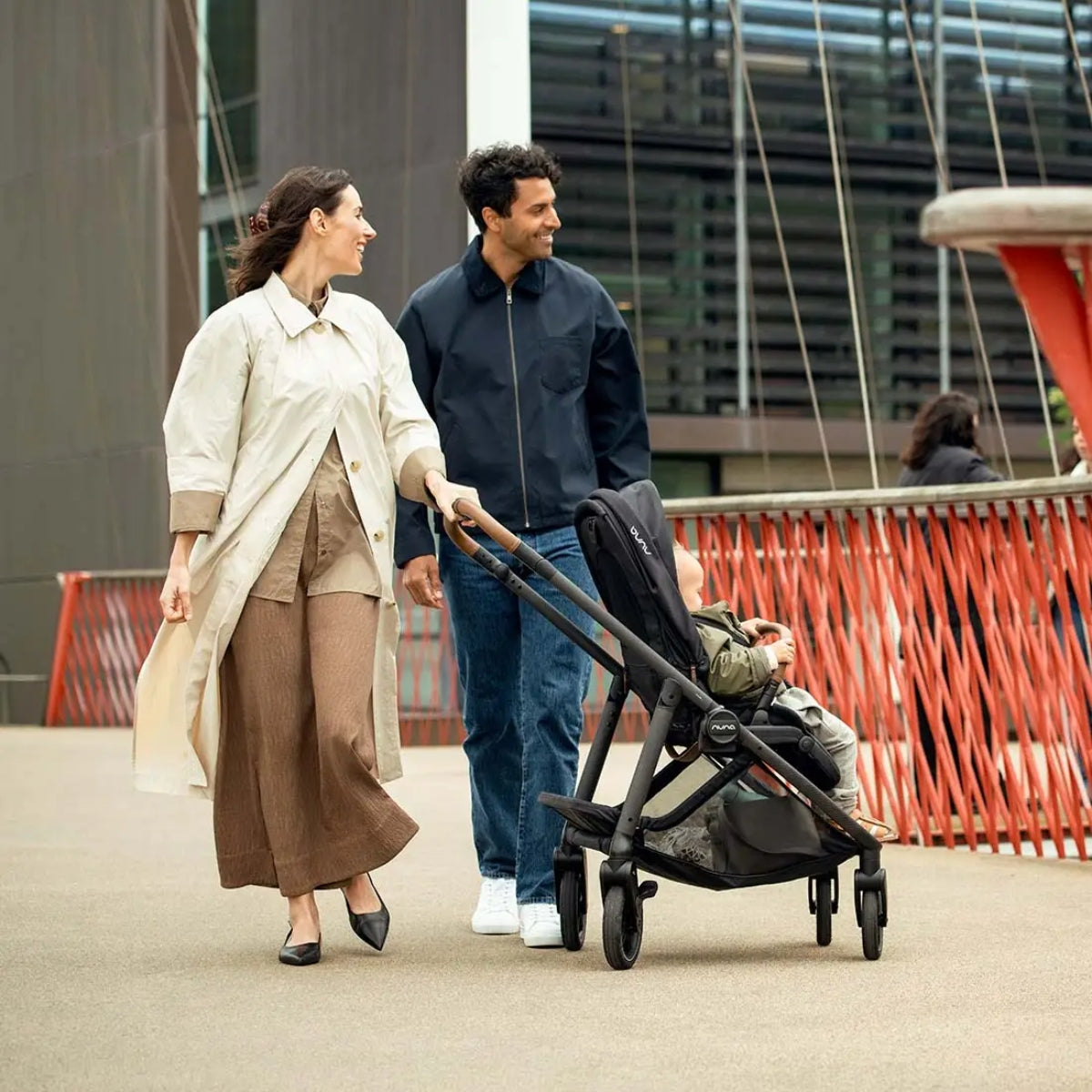Nuna Swiv Stroller - Caviar
