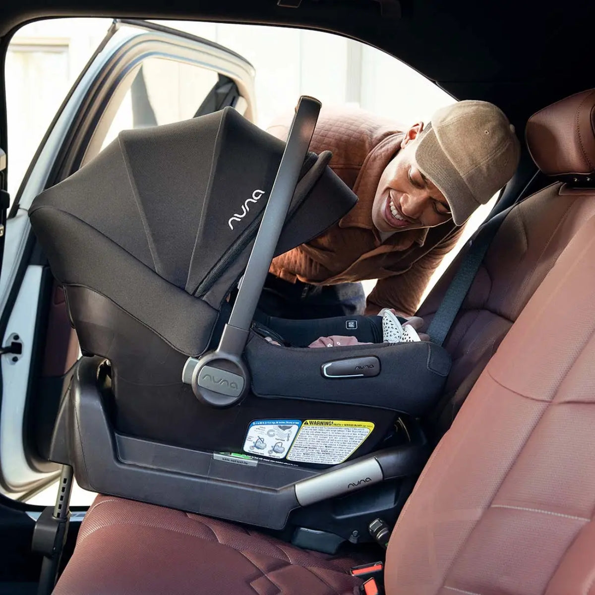Nuna Pipa Aire + Pipa Series Base - Biscotti