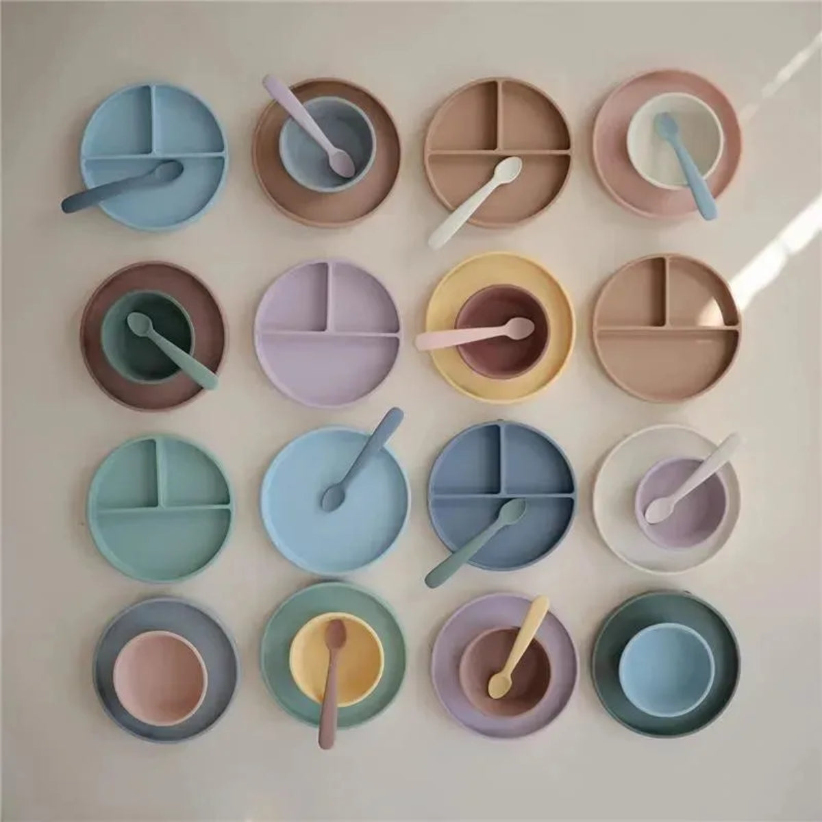 Mushie - Classic Silicone Suction Plate BPA-Free Non-Slip Design Soft Lilac