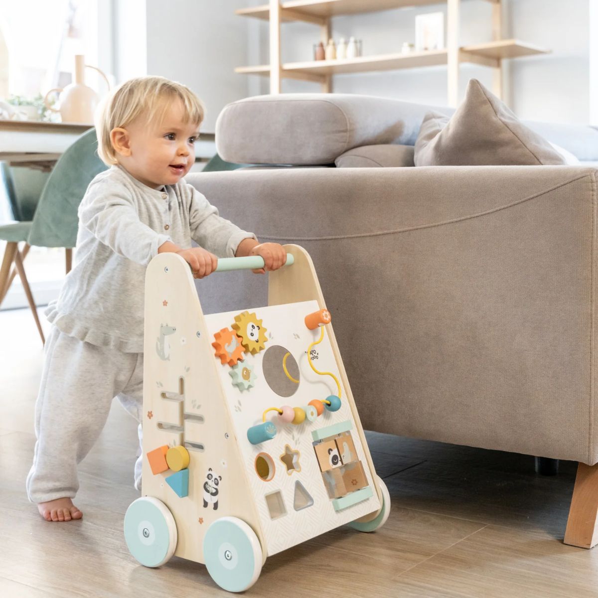 SARO Multi-Activity Walker - Support for First Steps