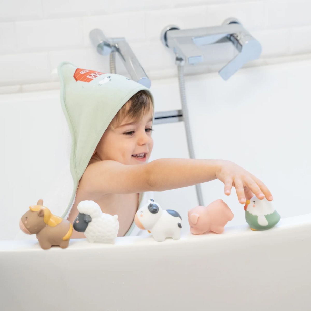 Saro Bath Toys - Funny Farm - Easy for Little Hands to Grasp