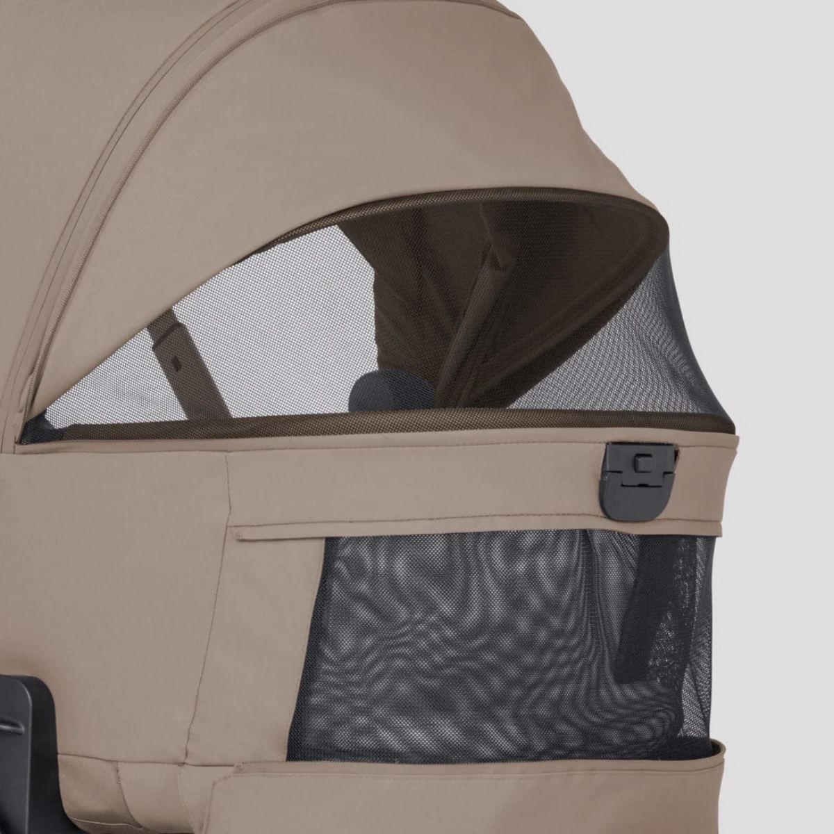 Silver Cross Breez Compact Bassinet - Champagne