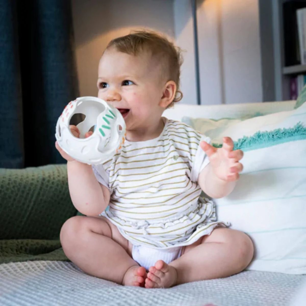 Sophie la Girafe Sensory Teething Ball