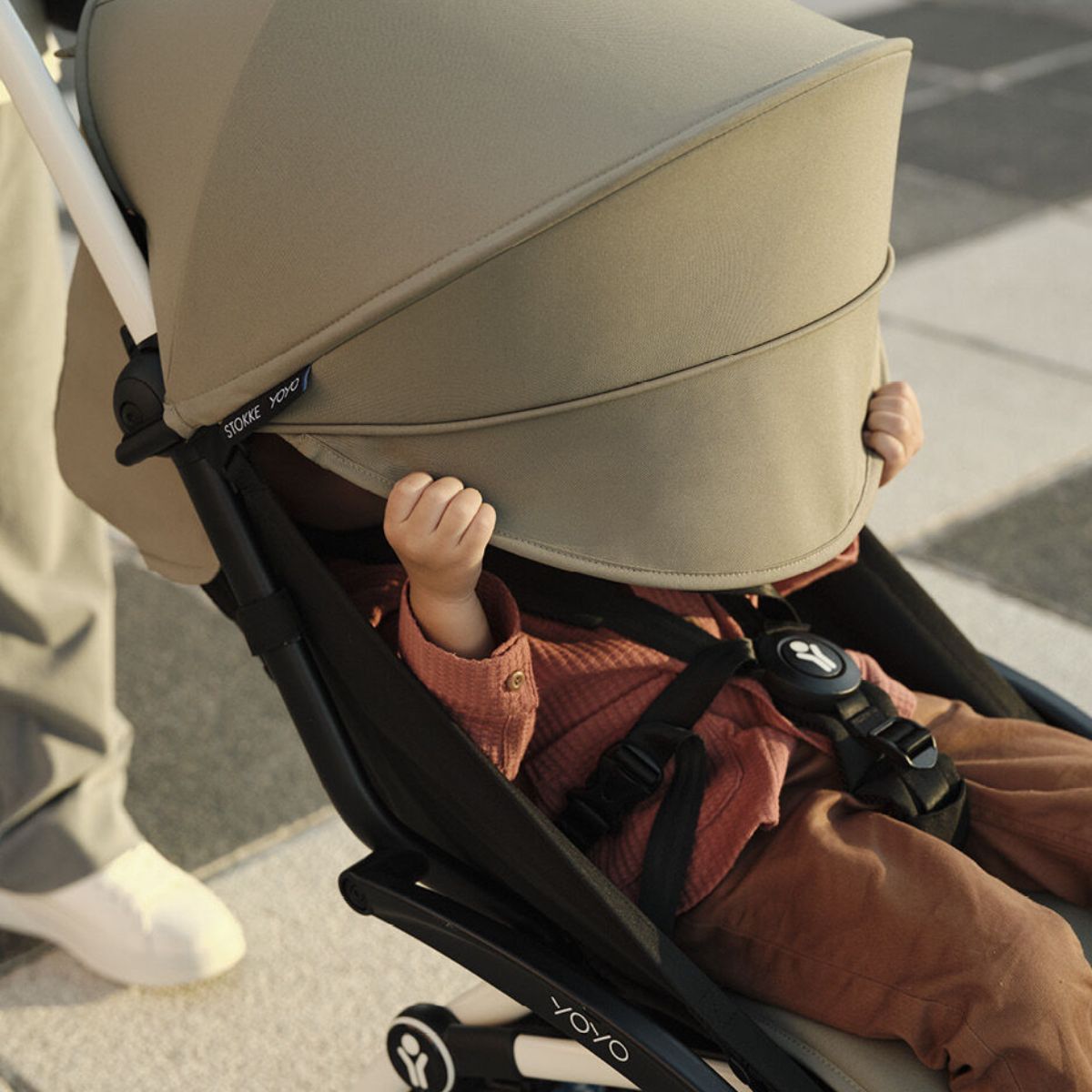 Assento Para Carrinho Stokke Yoyo3 6+ Taupe - Enhanced Sun Protection