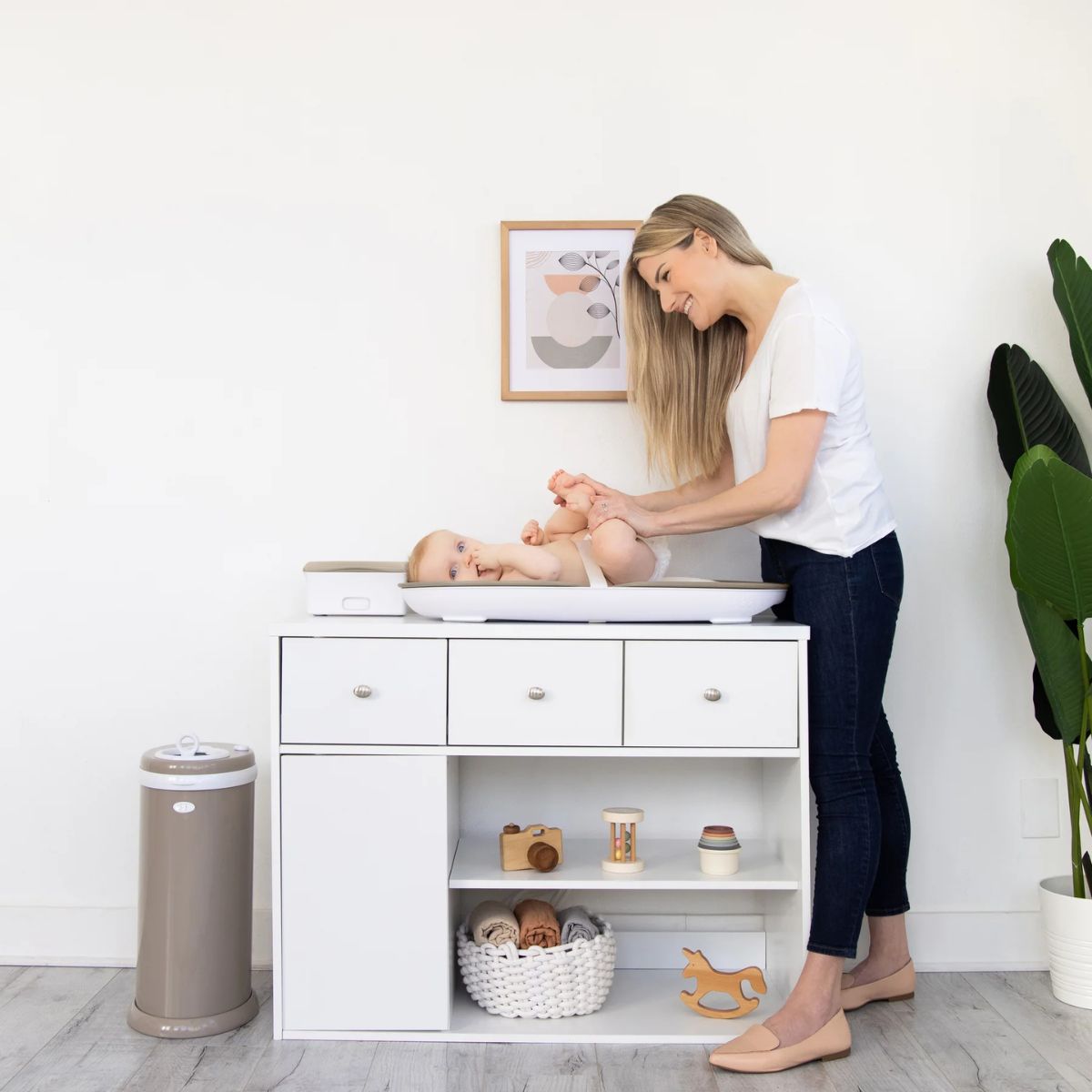 Ubbi Foam Changing Pad - Taupe on Luna Baby Store Miami