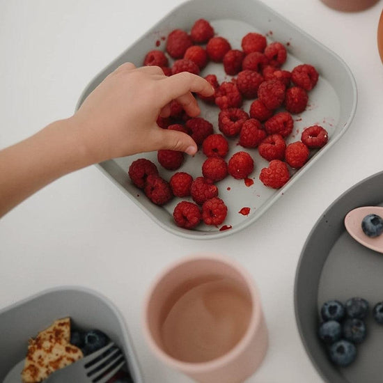 Lightweight & Easy to Hold